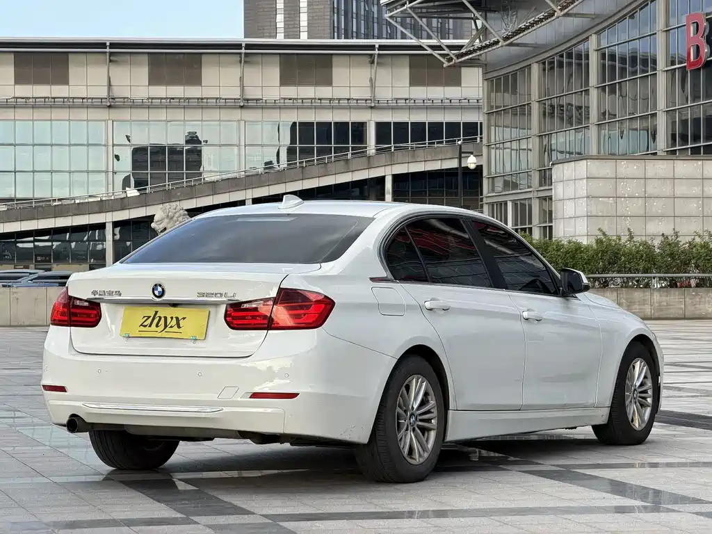 BMW 3 Series — миниатюра 5