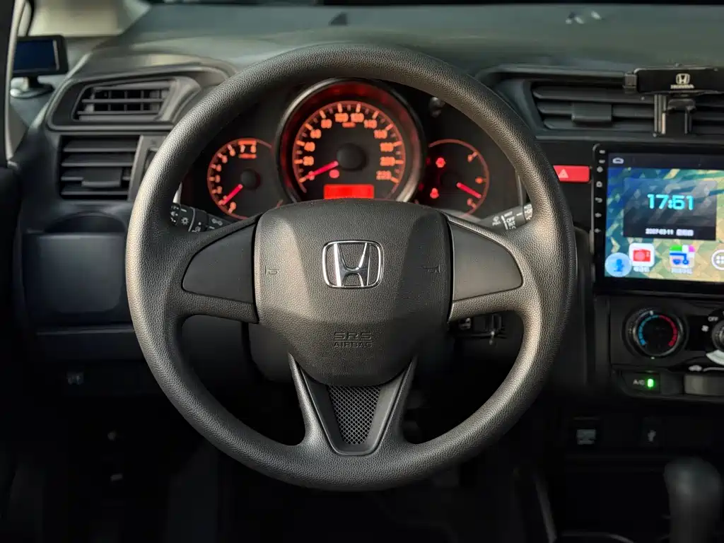 Honda Fit — миниатюра 6