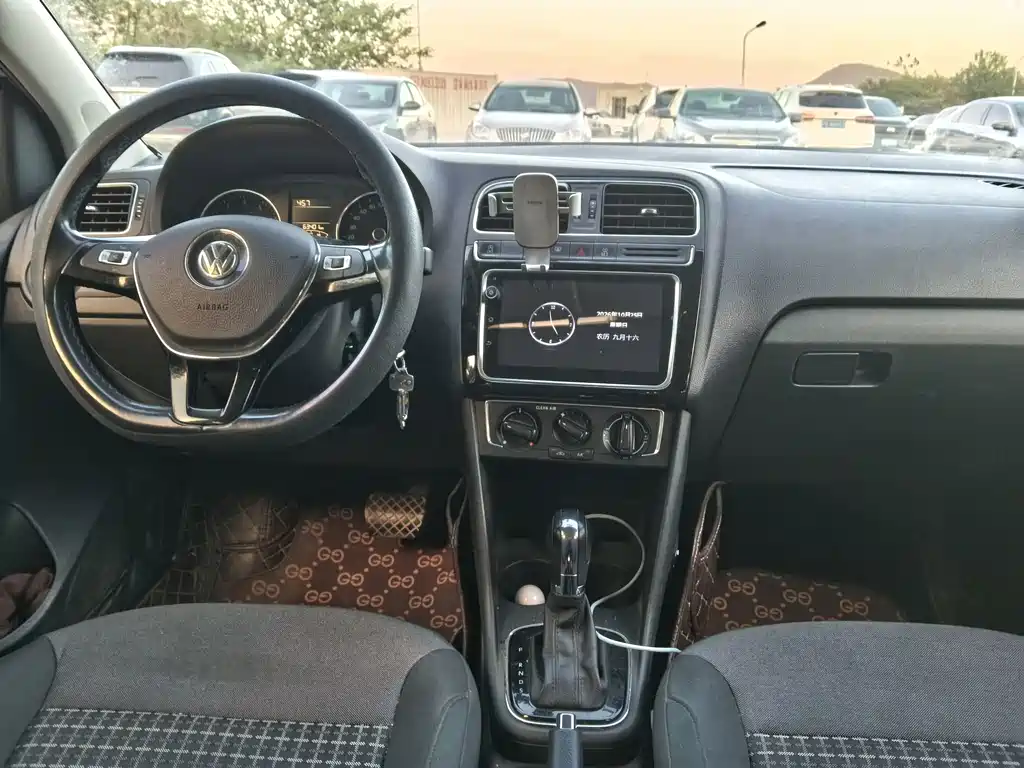 Volkswagen Polo — миниатюра 6