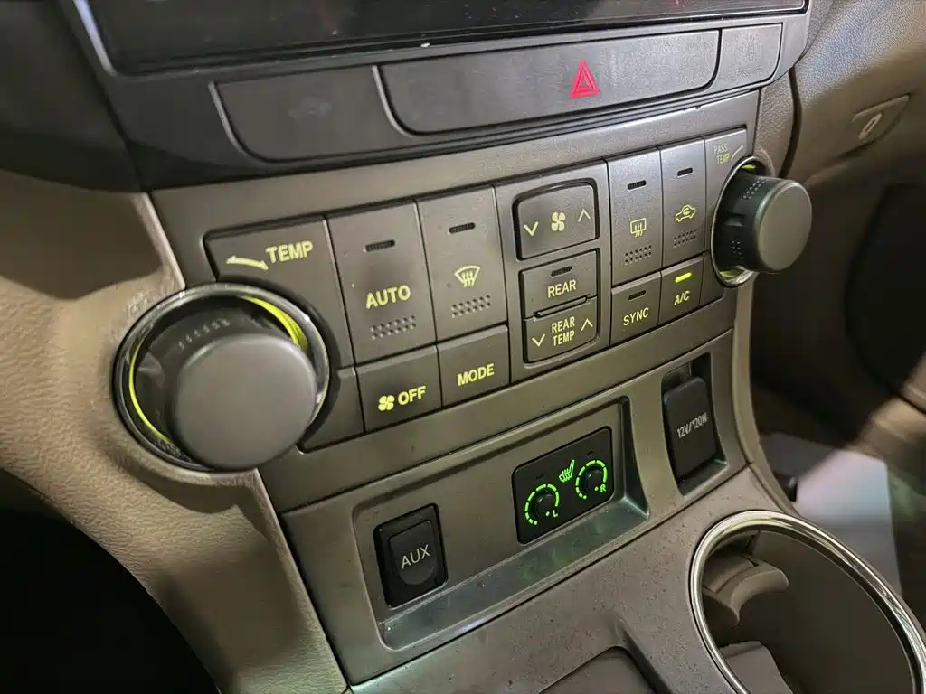 Toyota Highlander — миниатюра 18