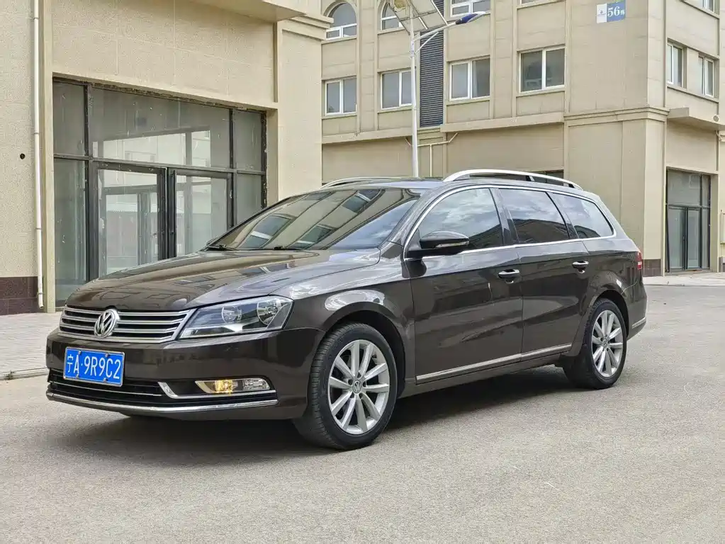 Volkswagen Magotan (Import) 2015