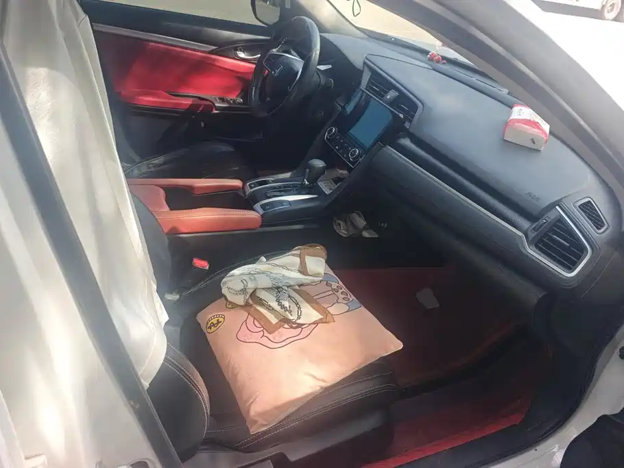 Honda Civic — миниатюра 8