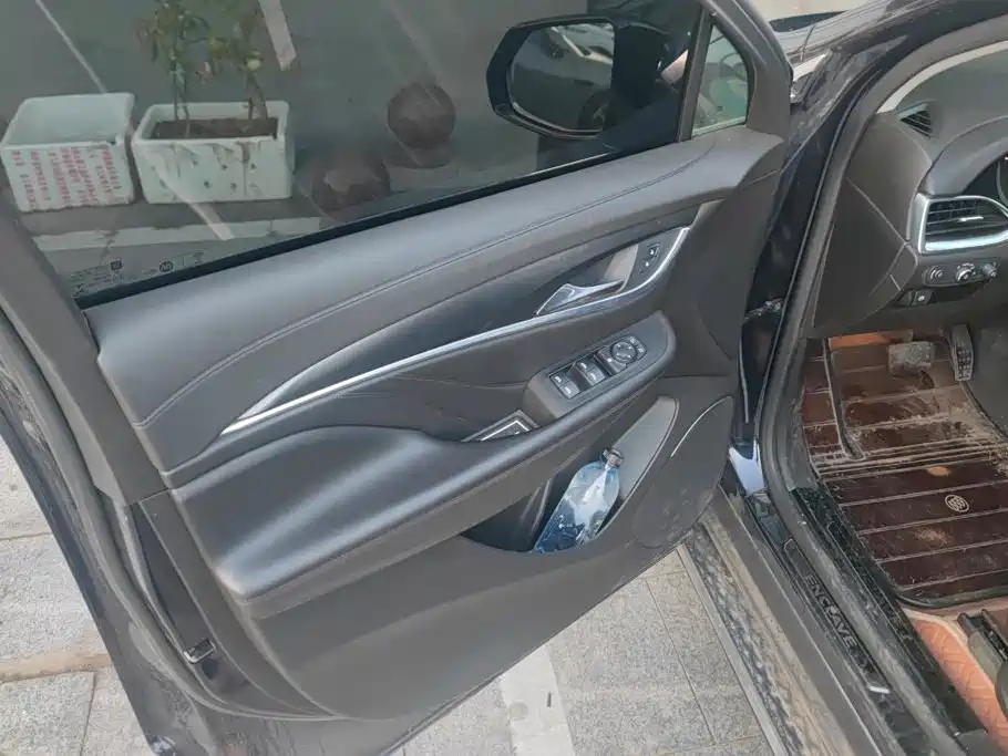 Buick Enclave — миниатюра 7