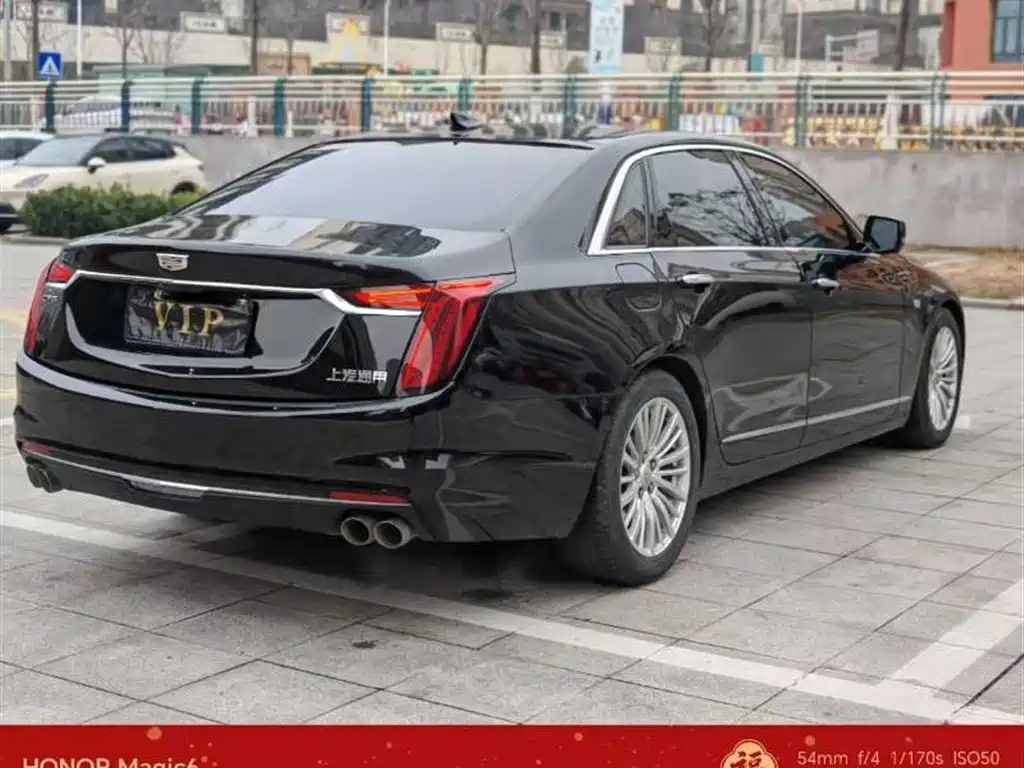CADILLAC CT6