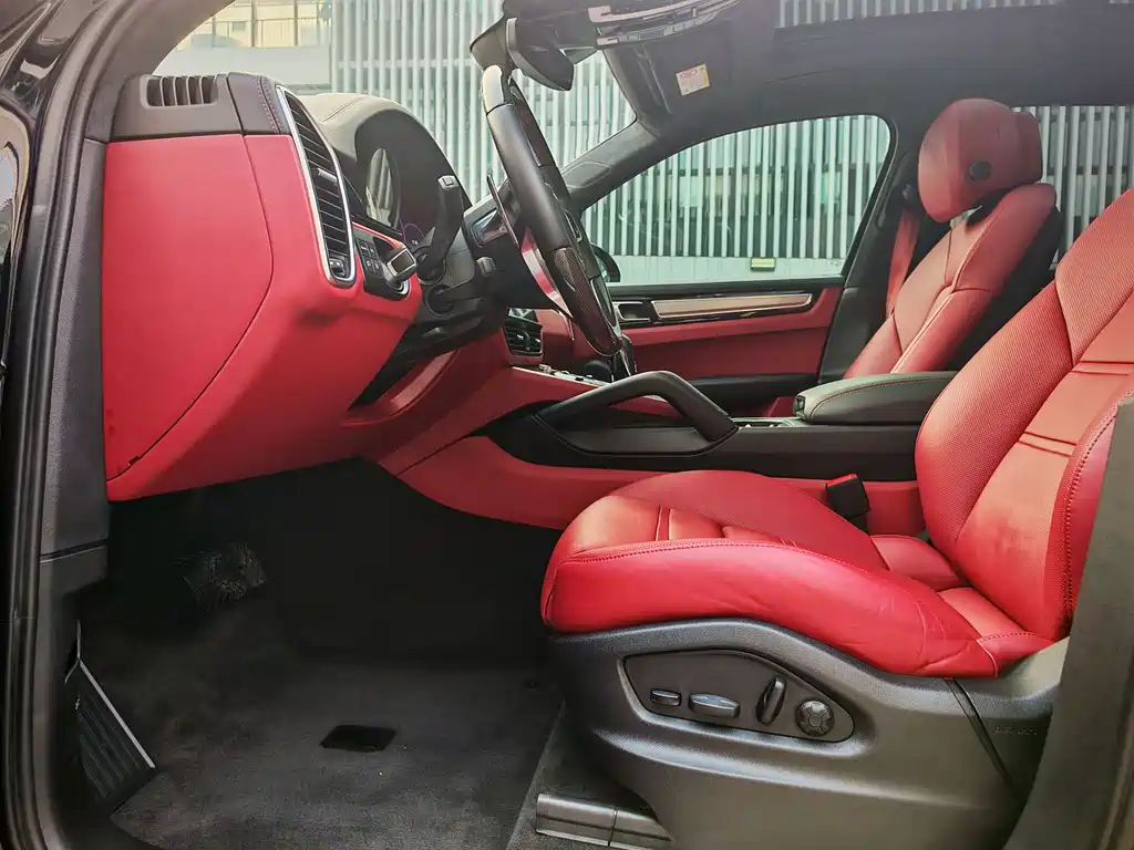 PORSCHE CAYENNE NEW ENERGY