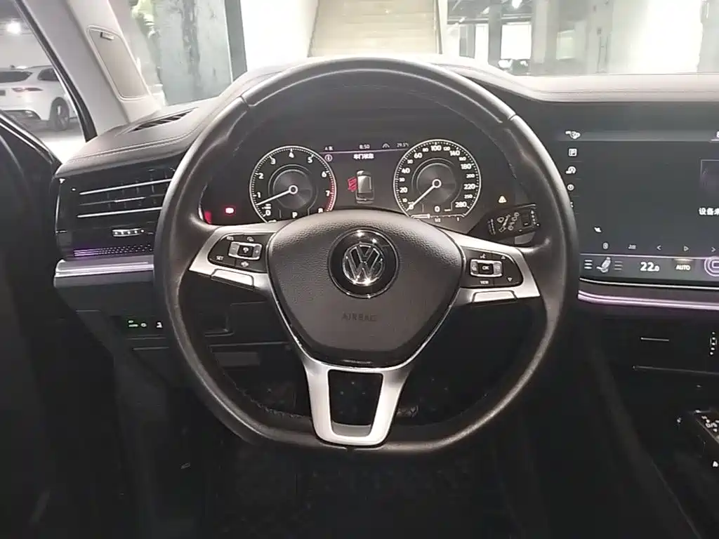 Volkswagen Touareg — миниатюра 11