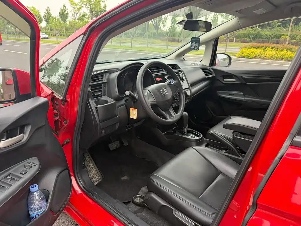 Honda Fit — миниатюра 5