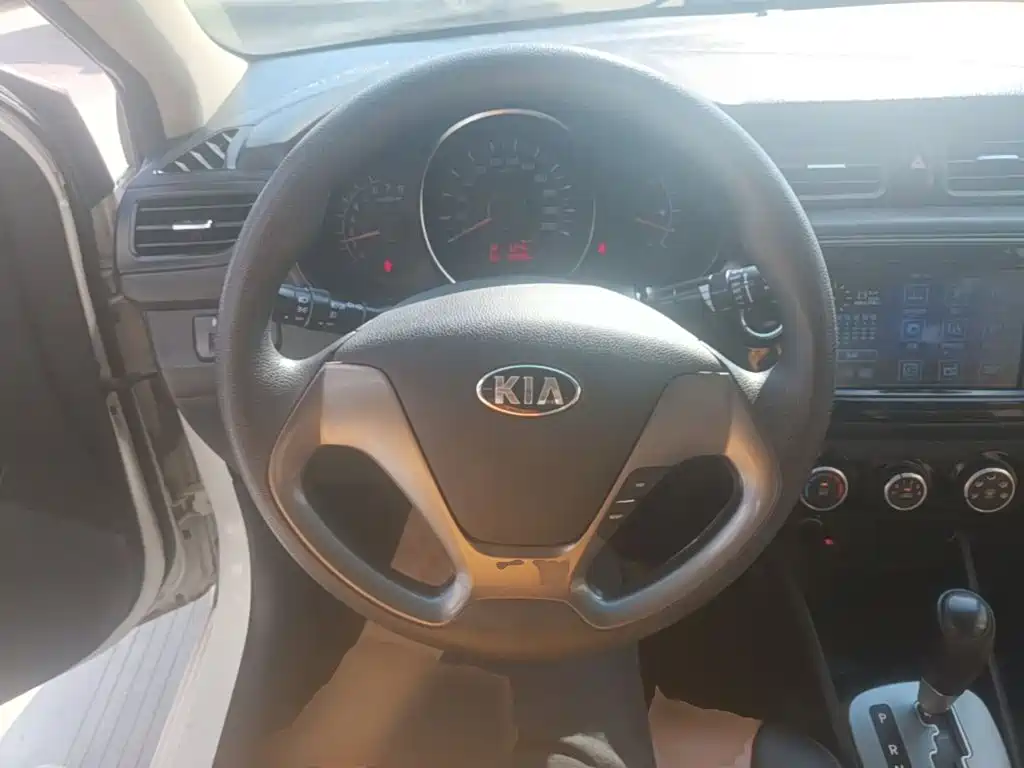 Kia K2 — миниатюра 11
