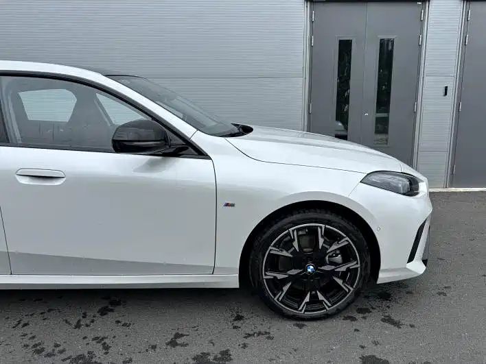 BMW 2 Series — миниатюра 9