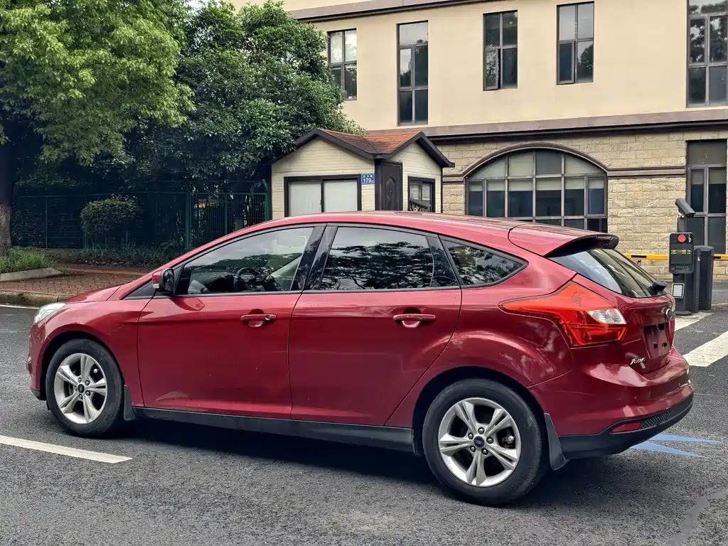 Ford Focus — миниатюра 9