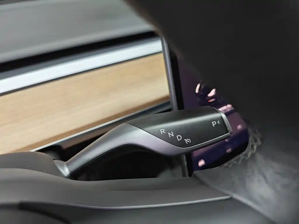 Tesla Model 3 — миниатюра 14