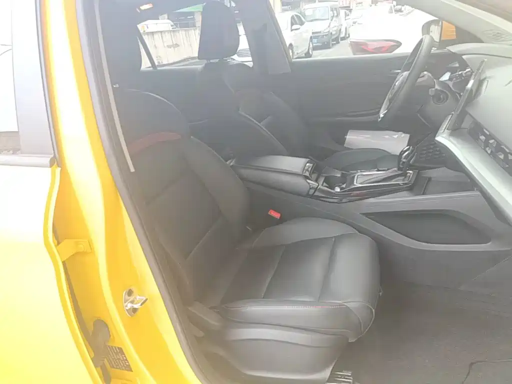 MG MG5 — миниатюра 25
