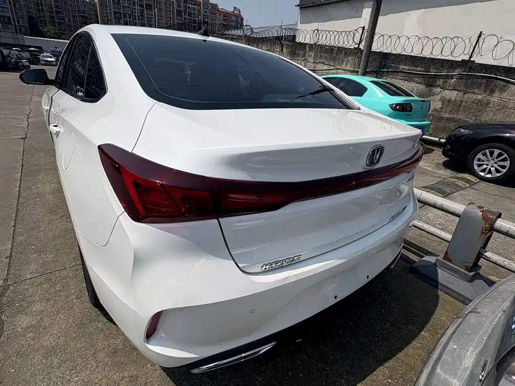 Changan Eado — миниатюра 15