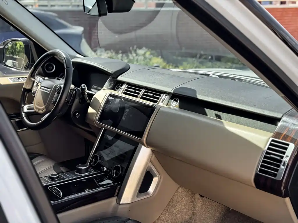 Land Rover Range Rover 2016 3.0 SC V6 Vogue Long Wheelbase