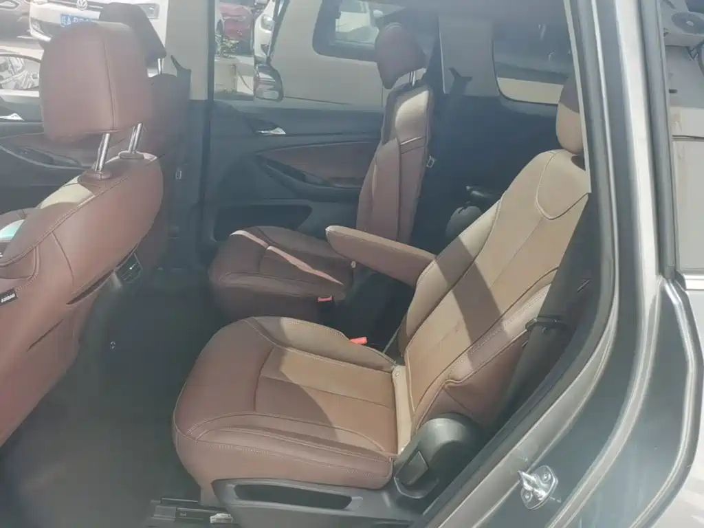 Buick GL6 — миниатюра 17