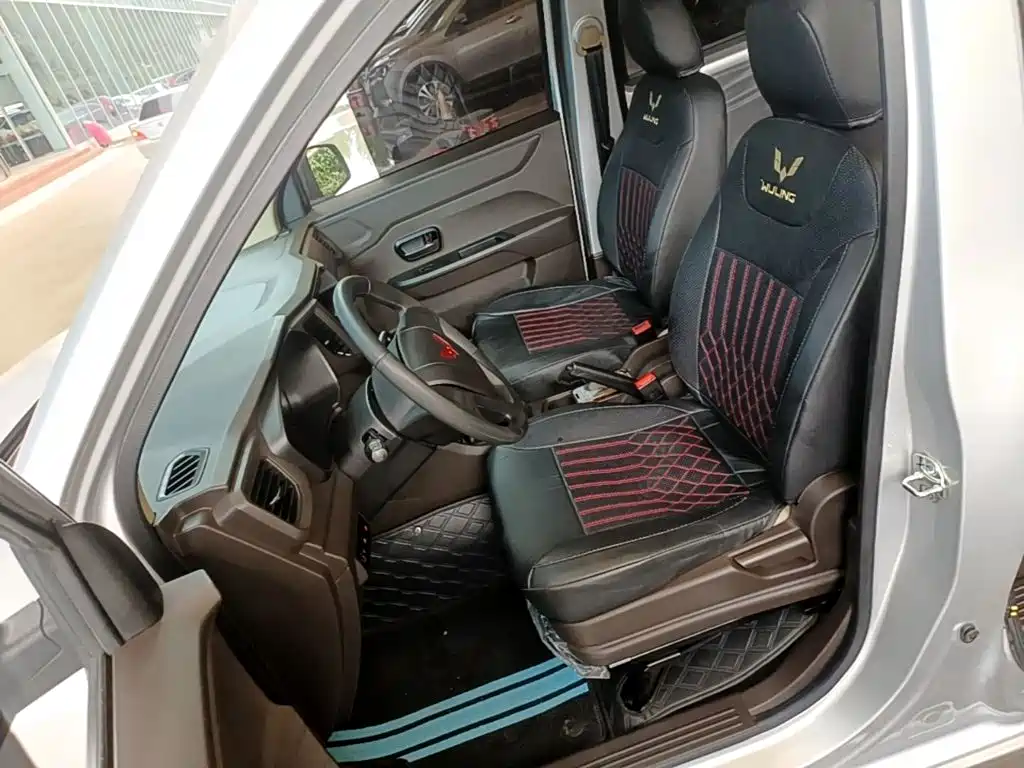 Wuling Hongguang V — миниатюра 15