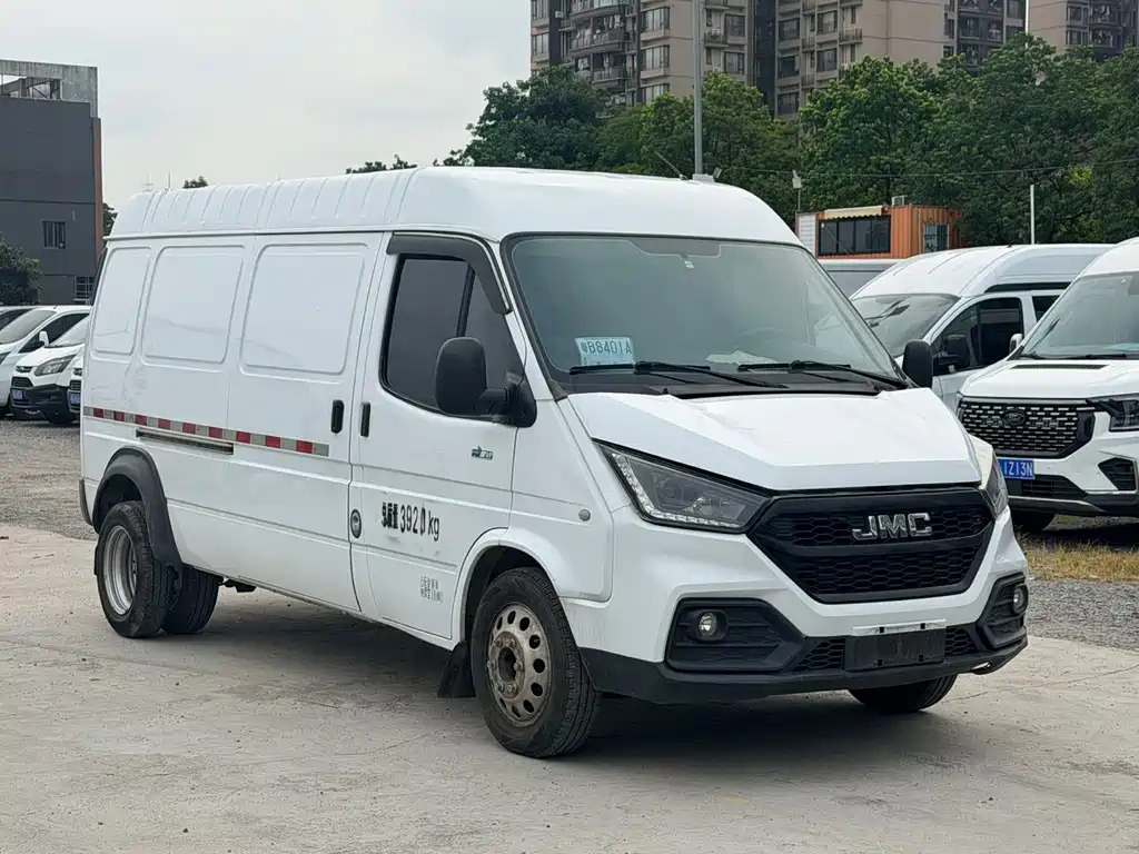 JMC Tesla — миниатюра 3