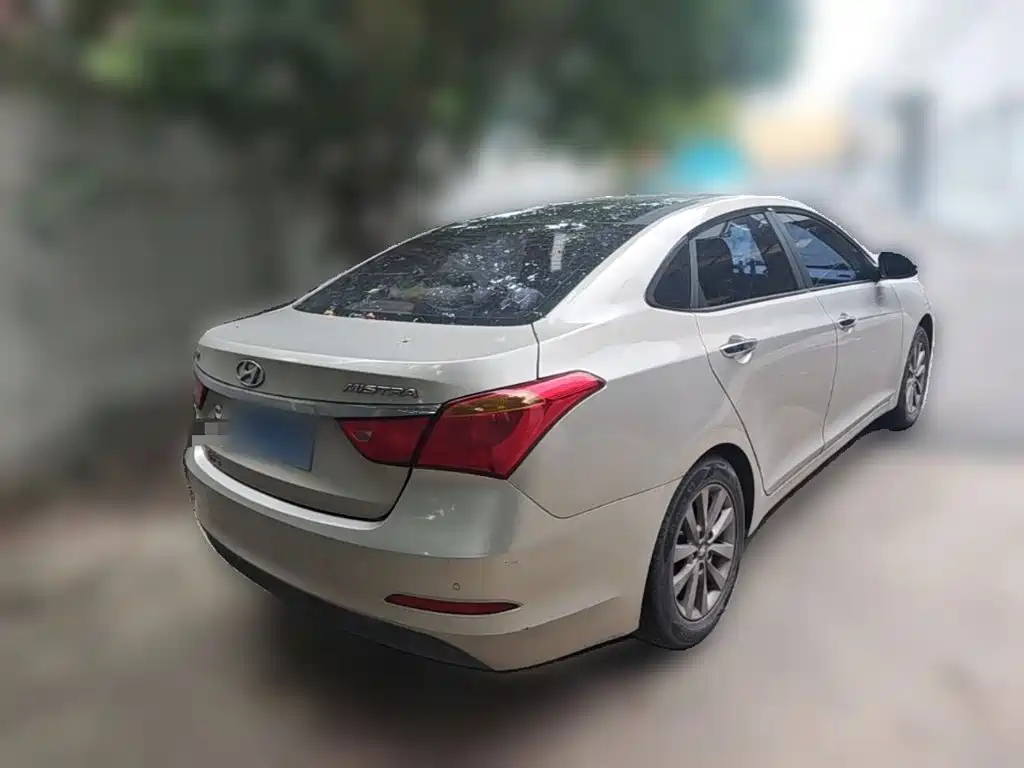 Hyundai Mistra — миниатюра 10