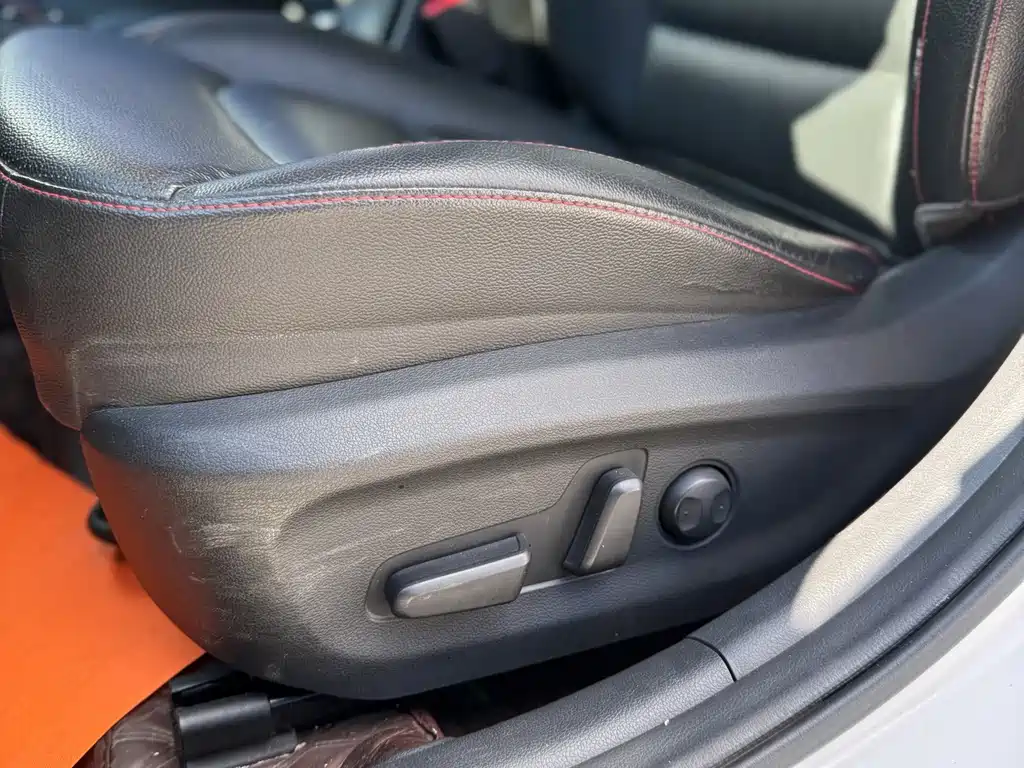 Hyundai Elantra — миниатюра 13