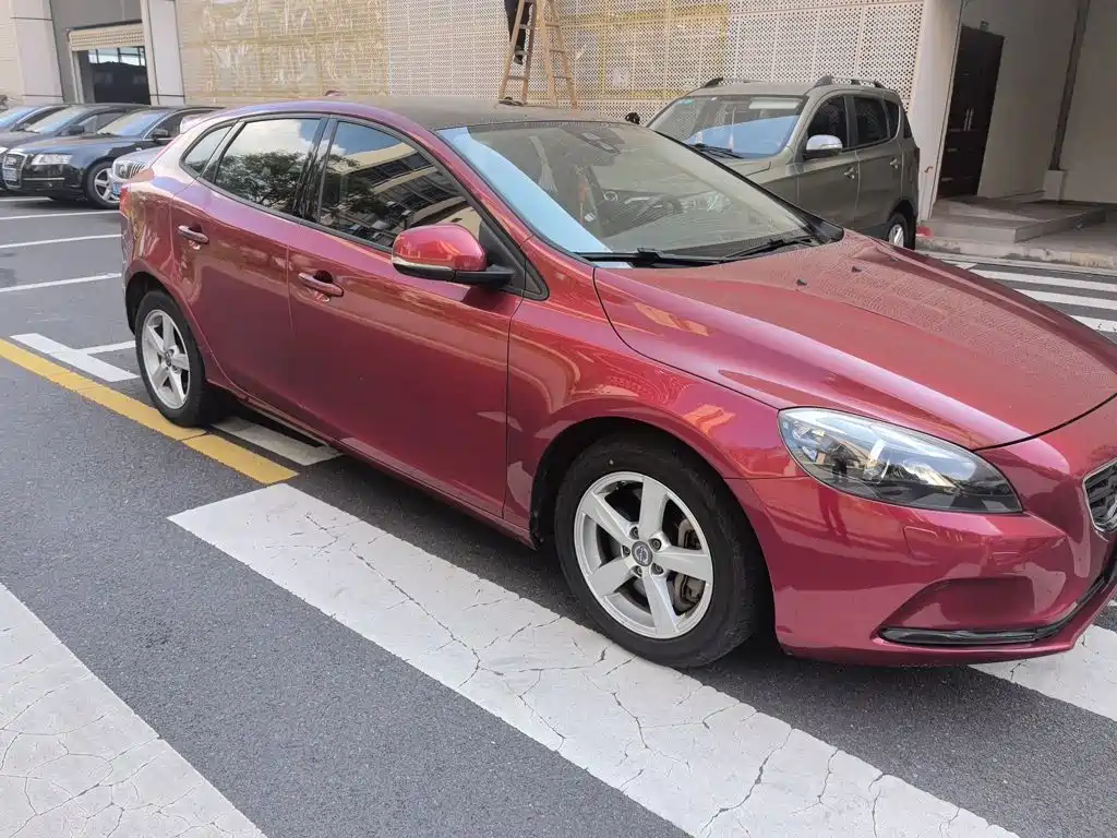 Volvo V40 — миниатюра 25