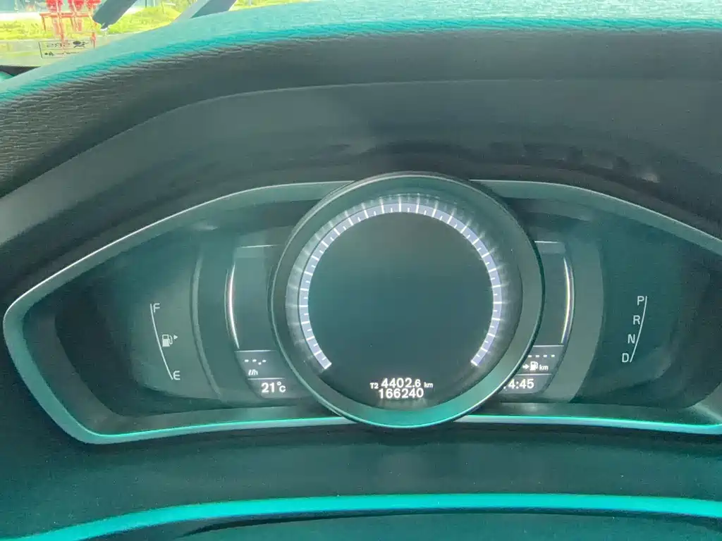 Volvo V40 — миниатюра 7