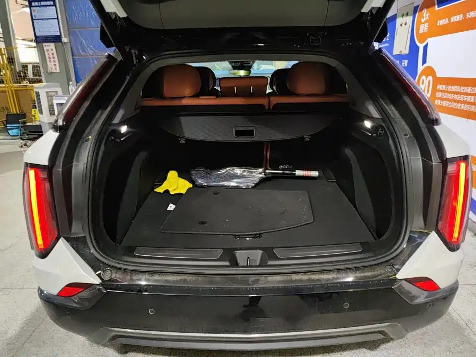 Cadillac IQ — миниатюра 7