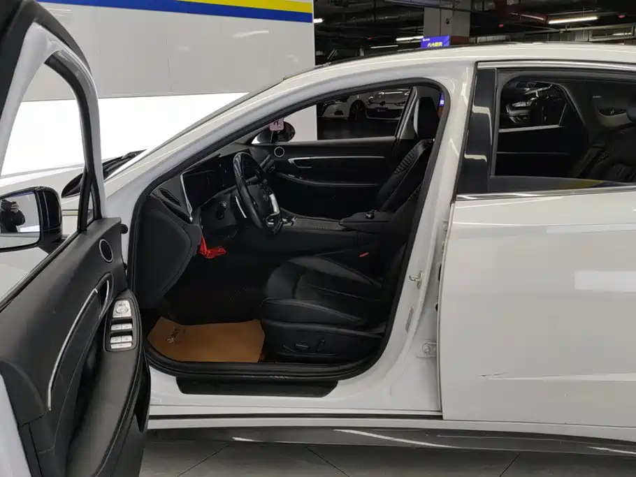 Hyundai Sonata — миниатюра 9