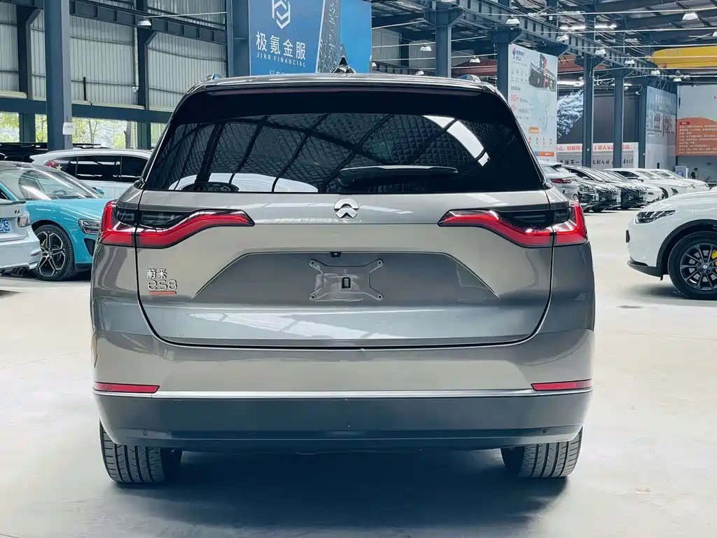 NIO ES8 — миниатюра 6