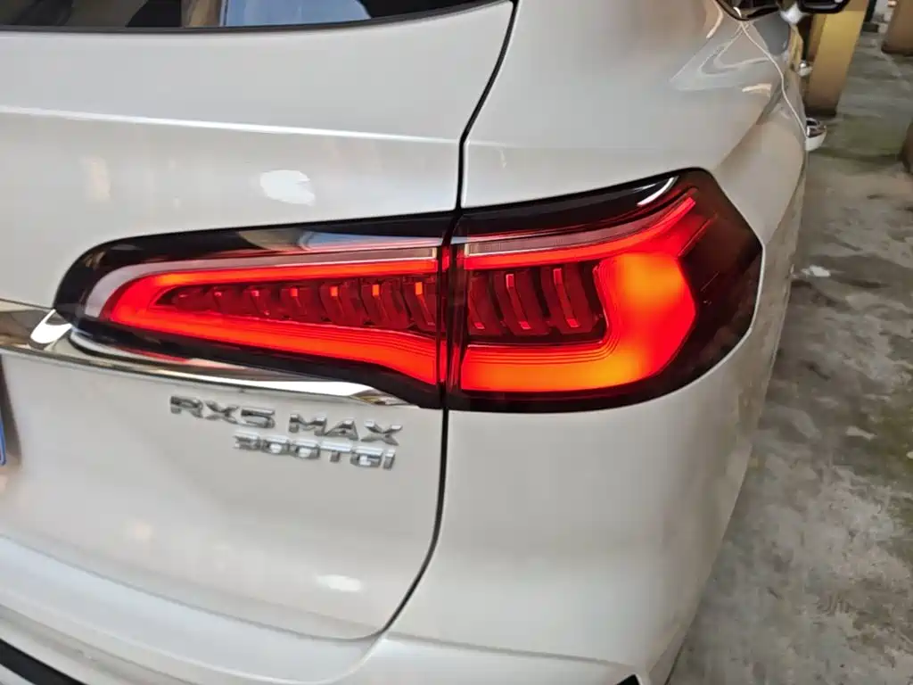 Roewe RX5 MAX — миниатюра 8
