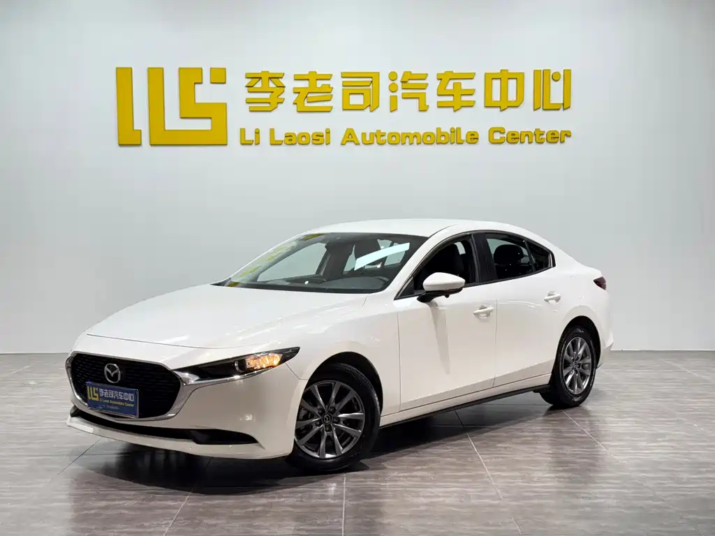 Mazda 3 Axela 2022