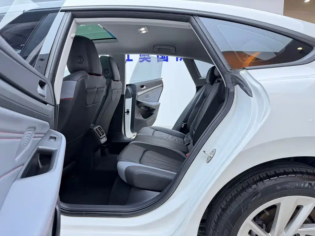 Volkswagen Lamando — миниатюра 13