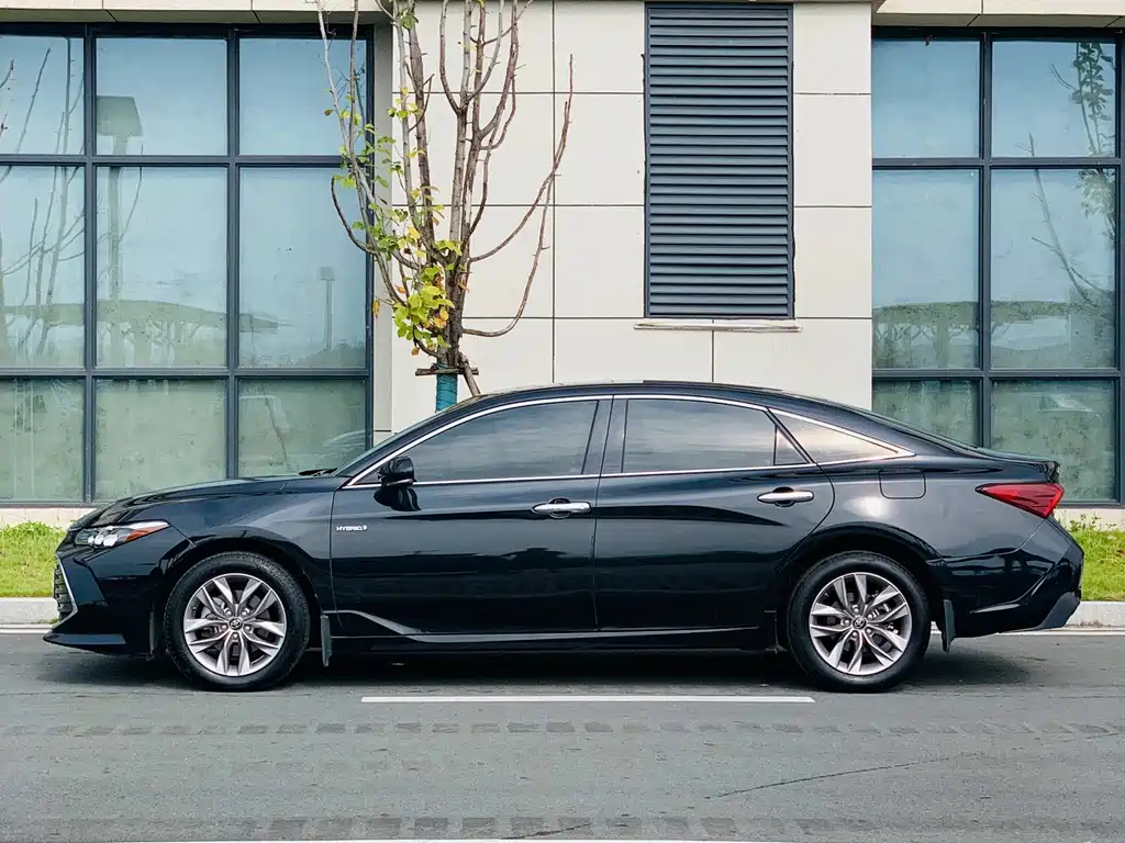 Toyota Avalon — миниатюра 5