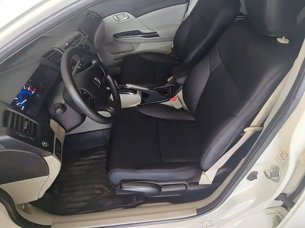 Honda Civic — миниатюра 15