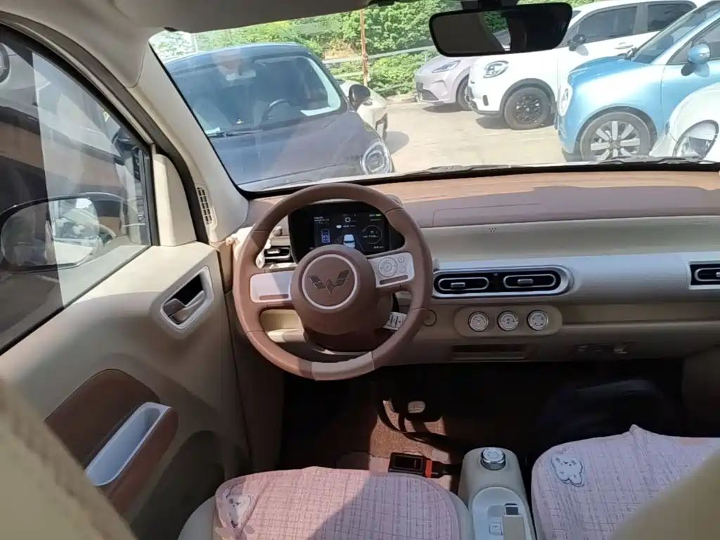Wuling MINIEV — миниатюра 11