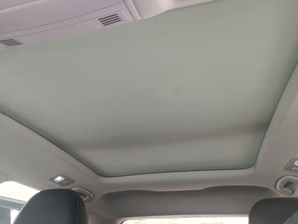 Volkswagen T-Roc — миниатюра 18