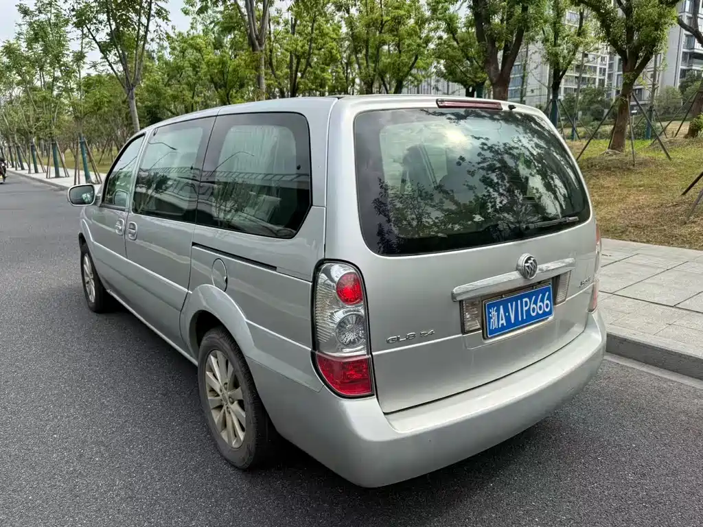 Buick GL8 — миниатюра 4