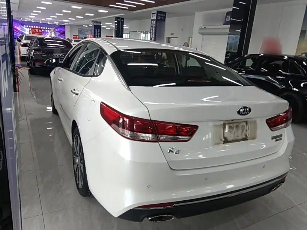 Kia K5 — миниатюра 5
