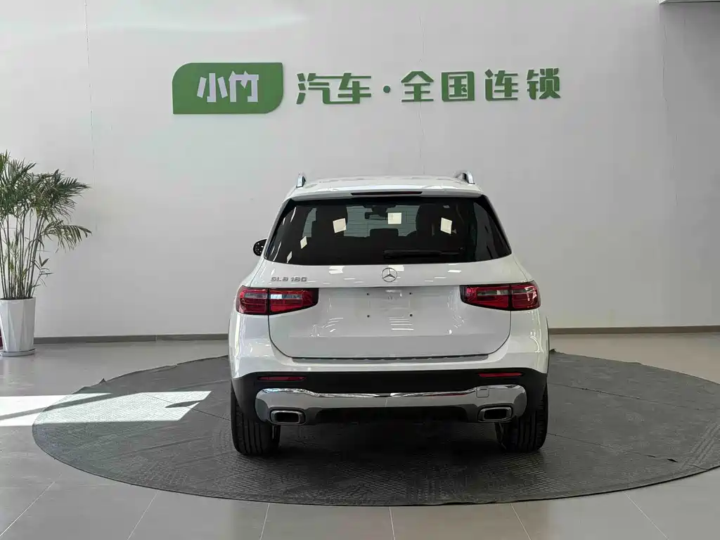Mercedes-Benz GLB — миниатюра 8