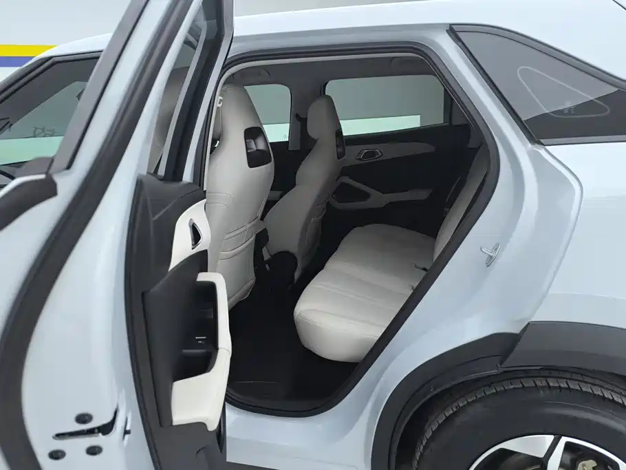 BYD Yuan UP — миниатюра 11