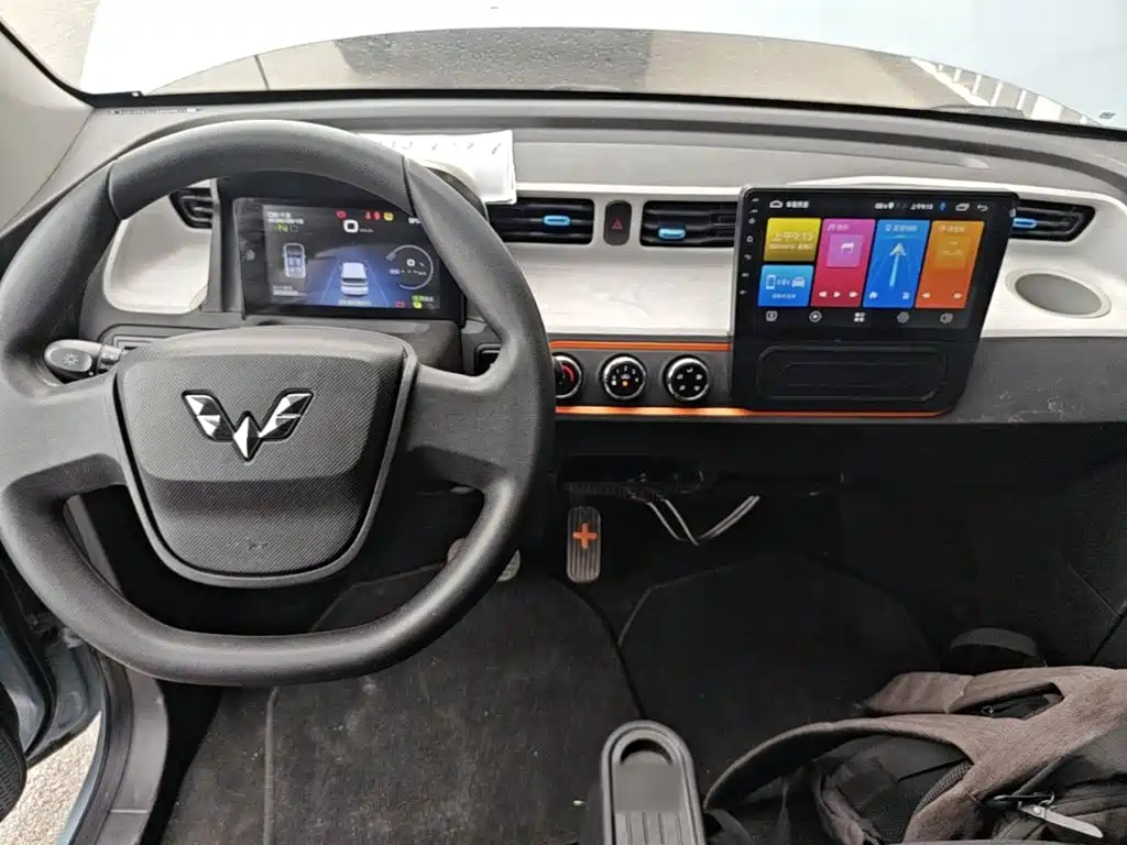 Wuling MINIEV — миниатюра 10