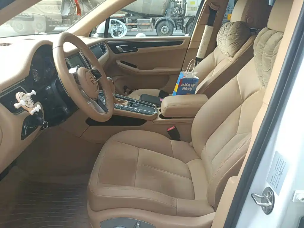 Porsche Macan — миниатюра 11
