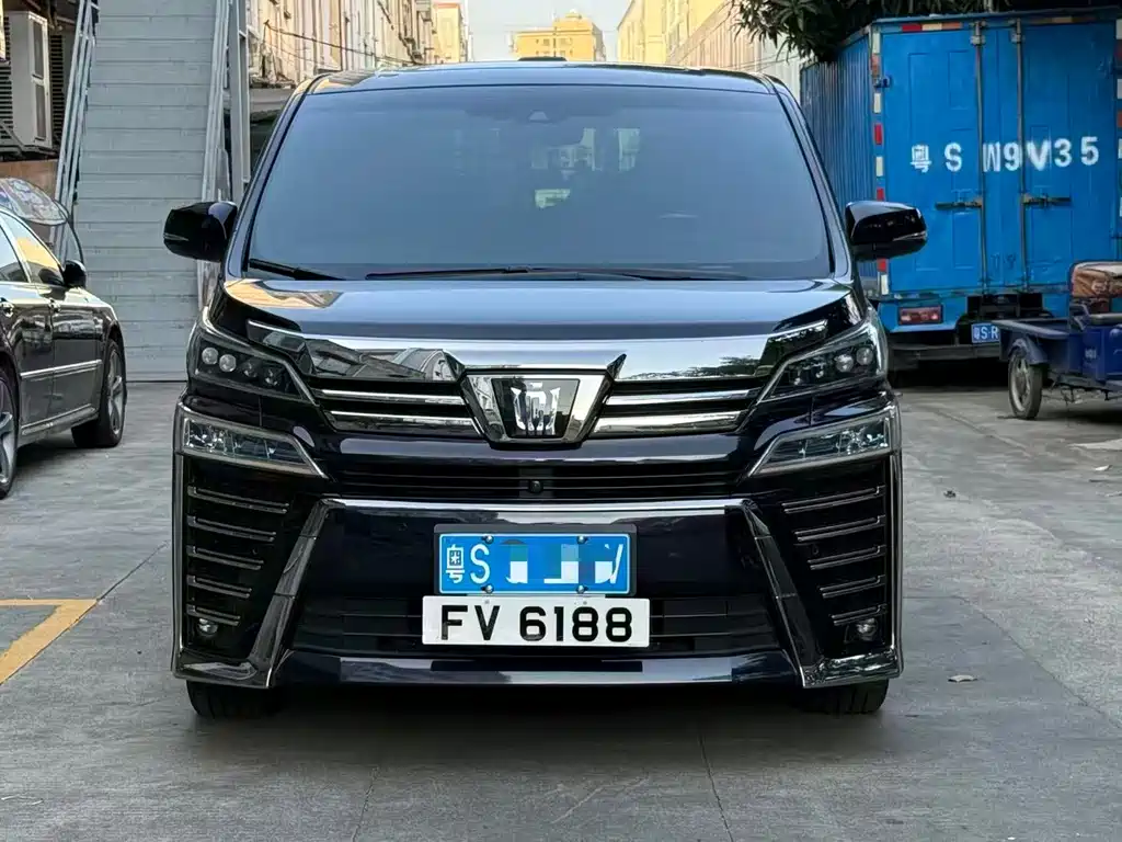 Toyota Vellfire — миниатюра 2