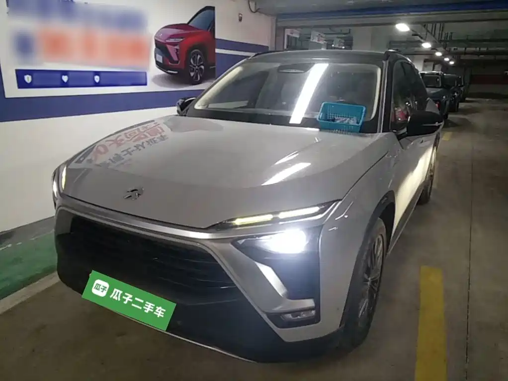 NIO ES8
