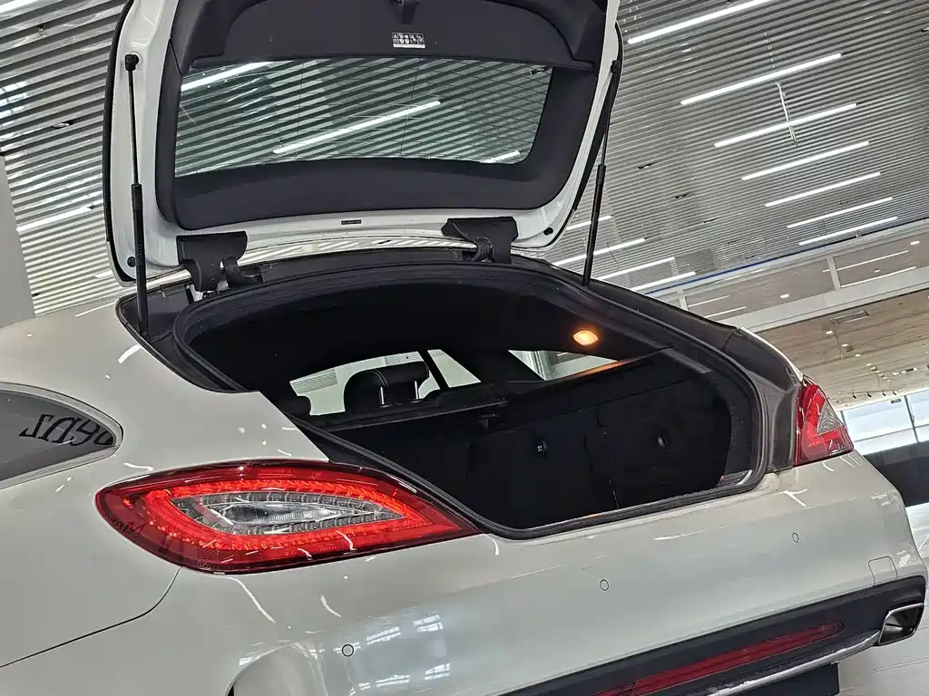 Mercedes-Benz CLS — миниатюра 6