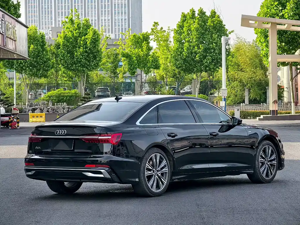 Audi A6L 2025 45 TFSI quattro Premium