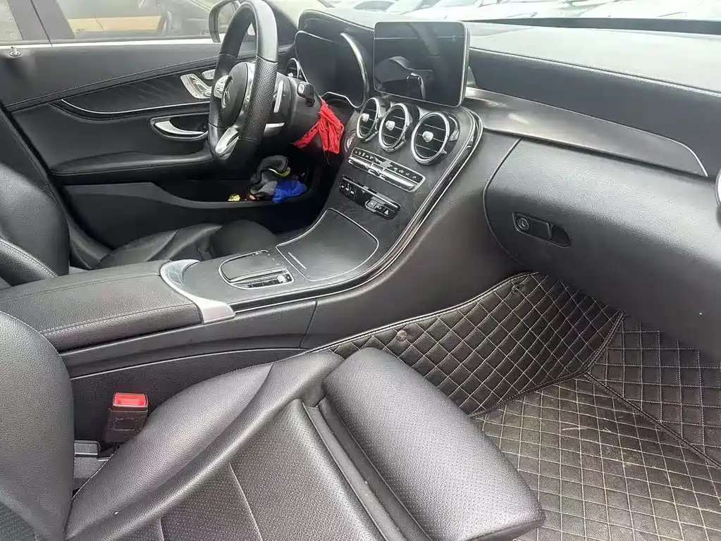 Mercedes-Benz C-Class — миниатюра 8