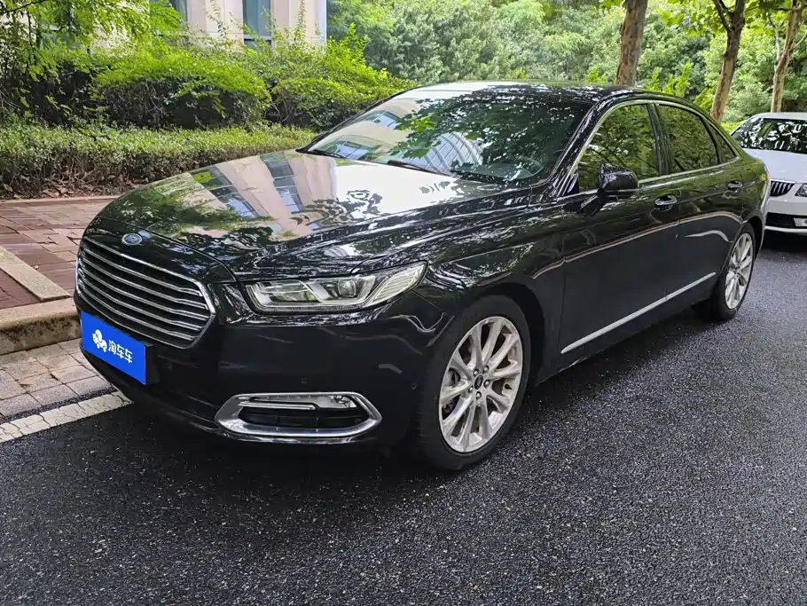 Ford Taurus