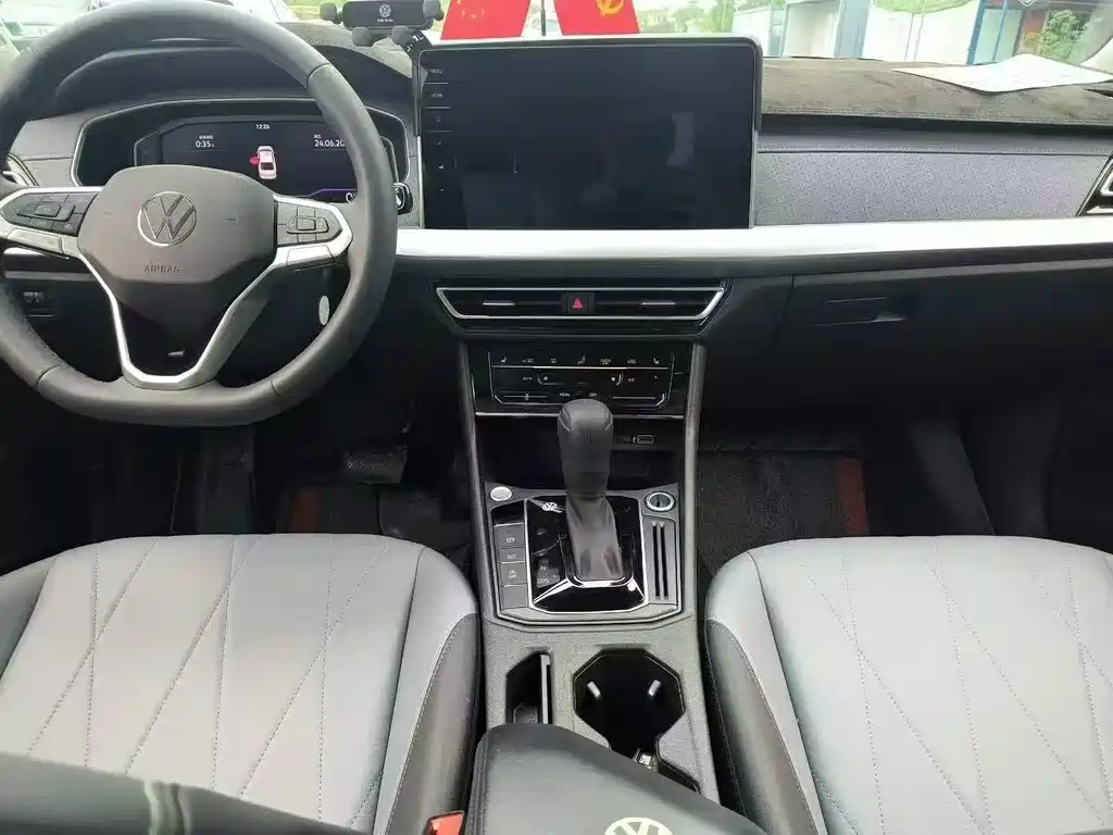 Volkswagen Lavida — миниатюра 5