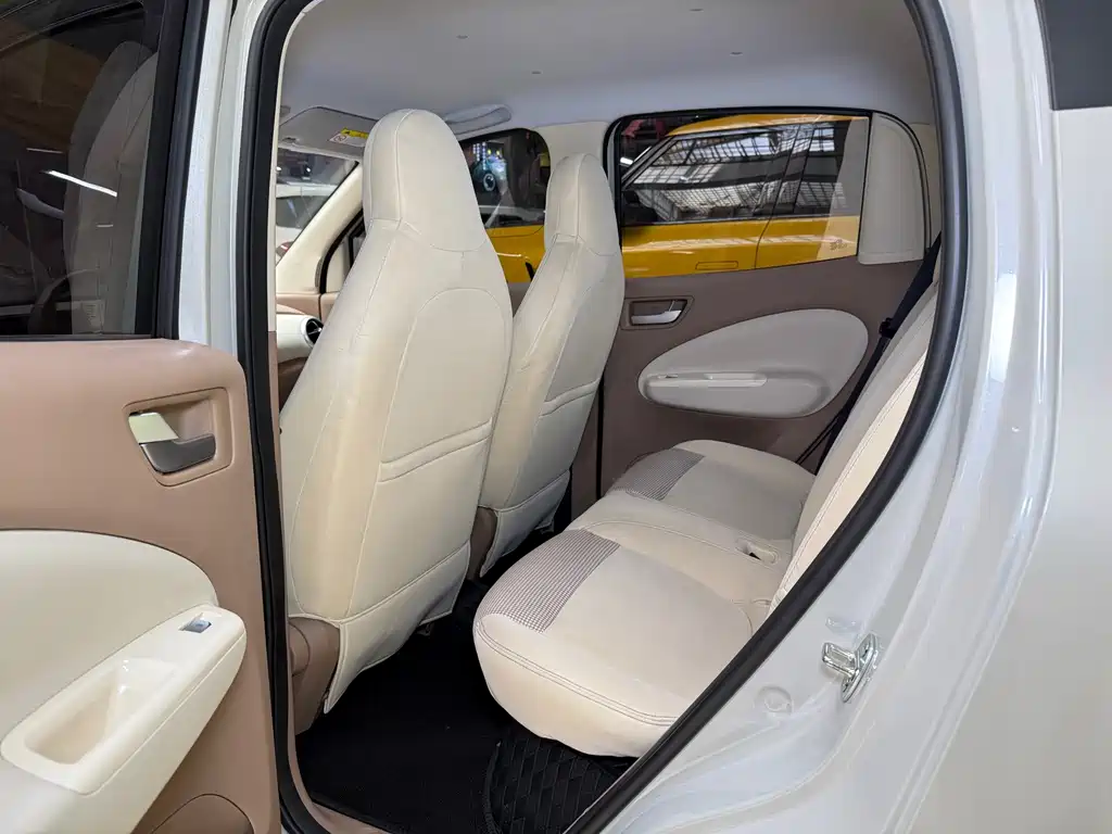Wuling MINIEV — миниатюра 12