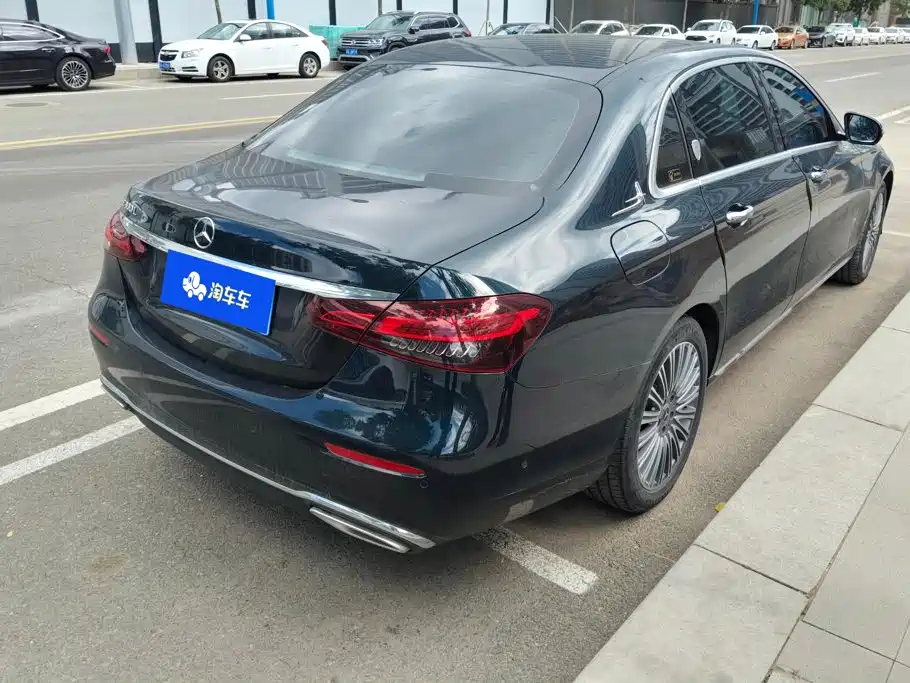 Mercedes-Benz E-Class — миниатюра 3